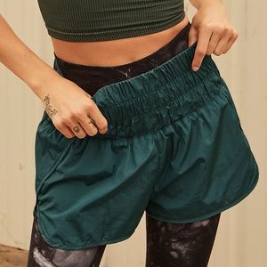 FREE PEOPLE THE WAY HOME SHORTS💚